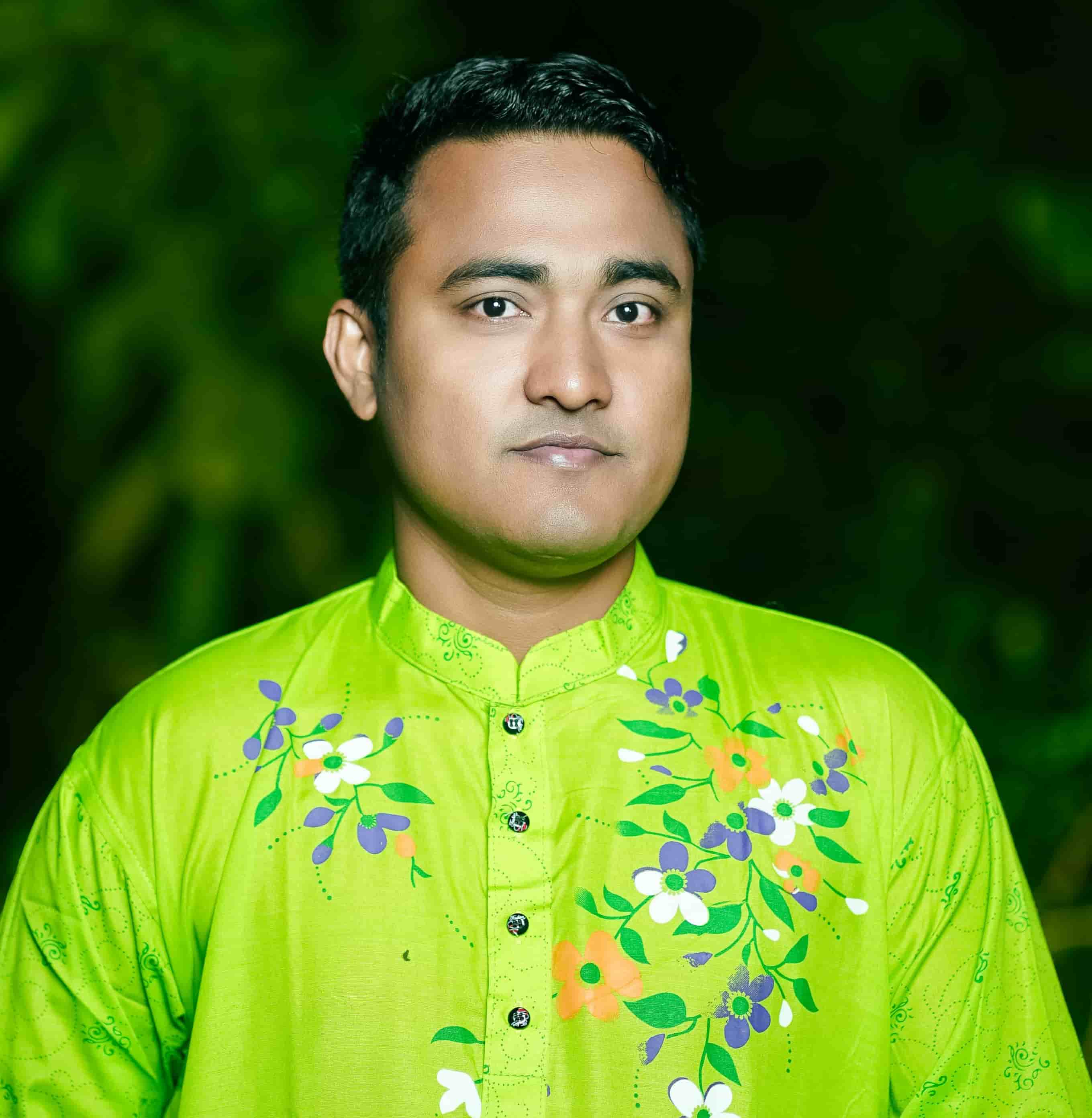 Portrait of Subrata Dey, satisfied customer